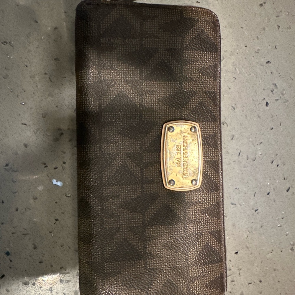 Michael Kors wallet